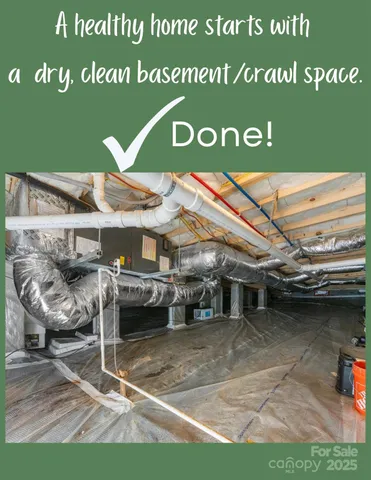 a view of a back yard of the house