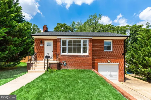 $3,200 | 4910 66th Avenue, Hyattsville, MD 20784