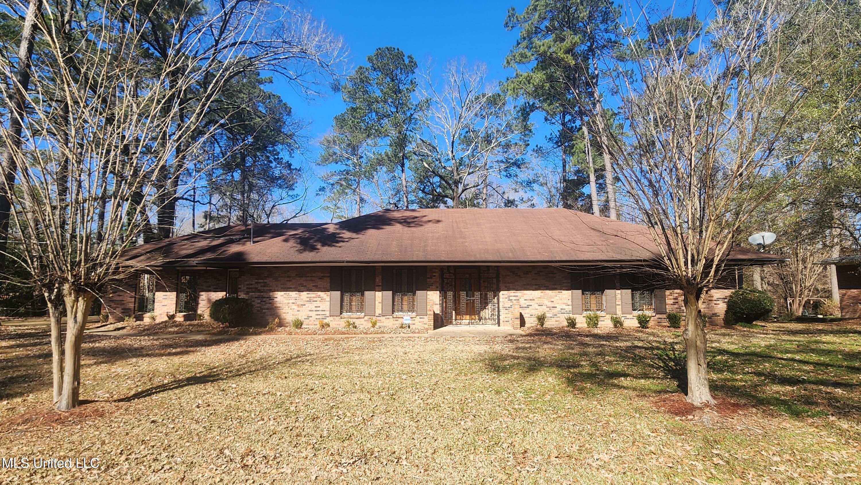 29 Melanie Road Natchez, MS 39120 - Photo 1 of 36 20260128_120449