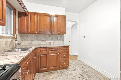 $750,000 | 4223 Digney Avenue | Wakefield
