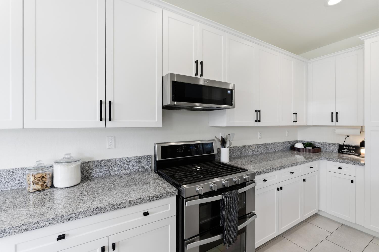 247 Rebel Street Reedley, CA 93654 - Photo 15 of 45