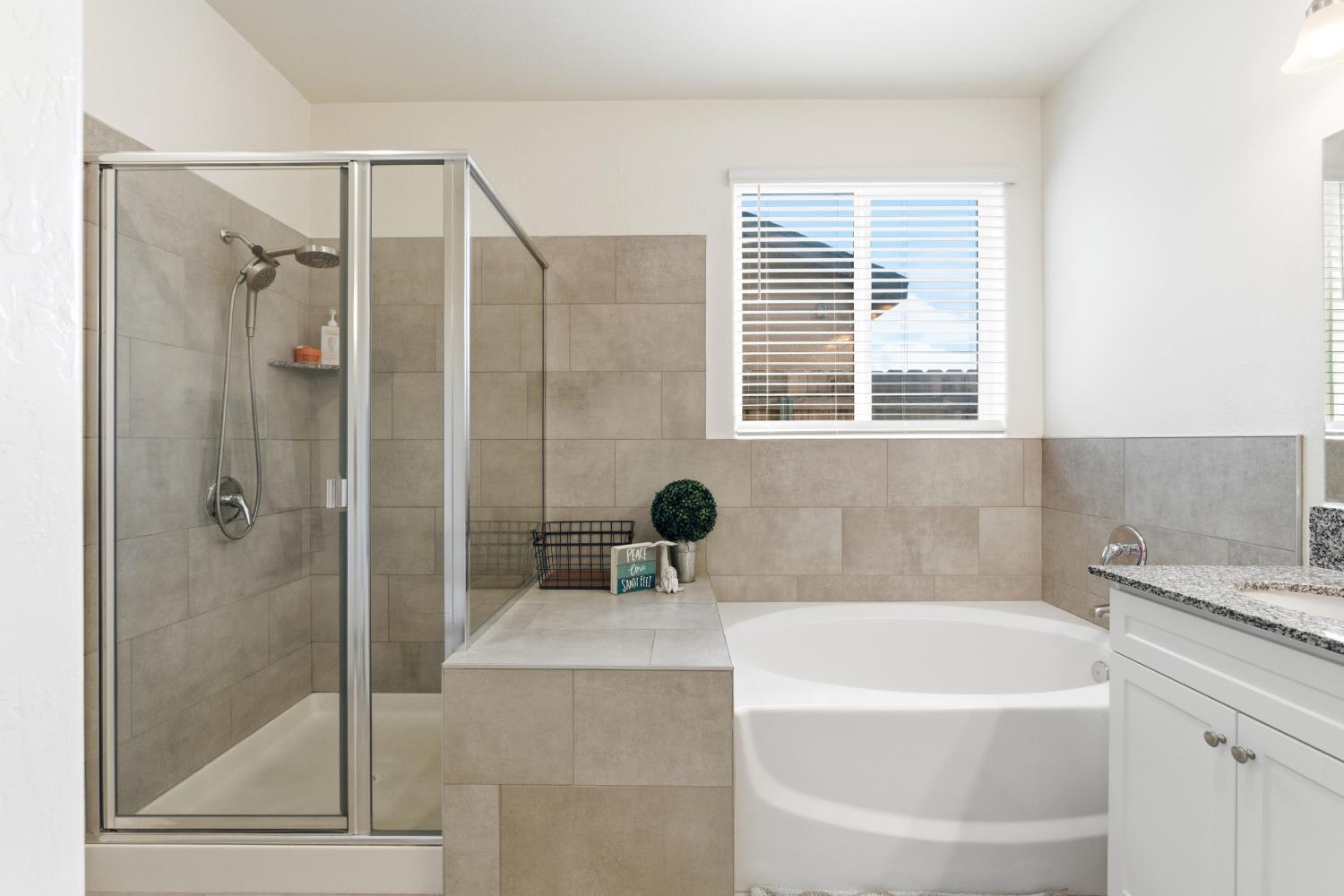 247 Rebel Street Reedley, CA 93654 - Photo 27 of 45