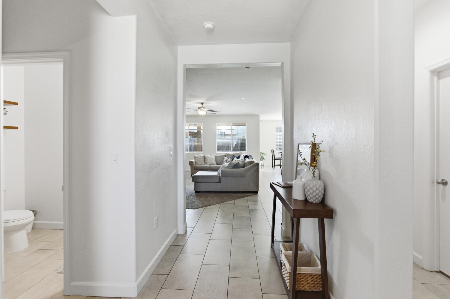 247 Rebel Street Reedley, CA 93654 - Photo 4 of 45