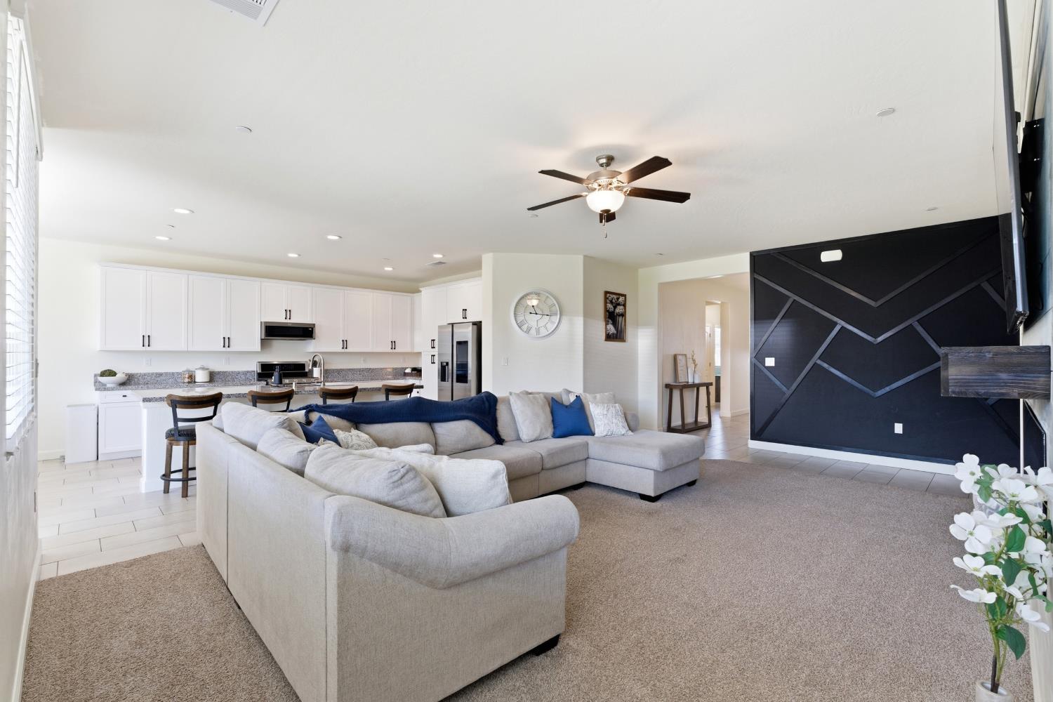 247 Rebel Street Reedley, CA 93654 - Photo 7 of 45