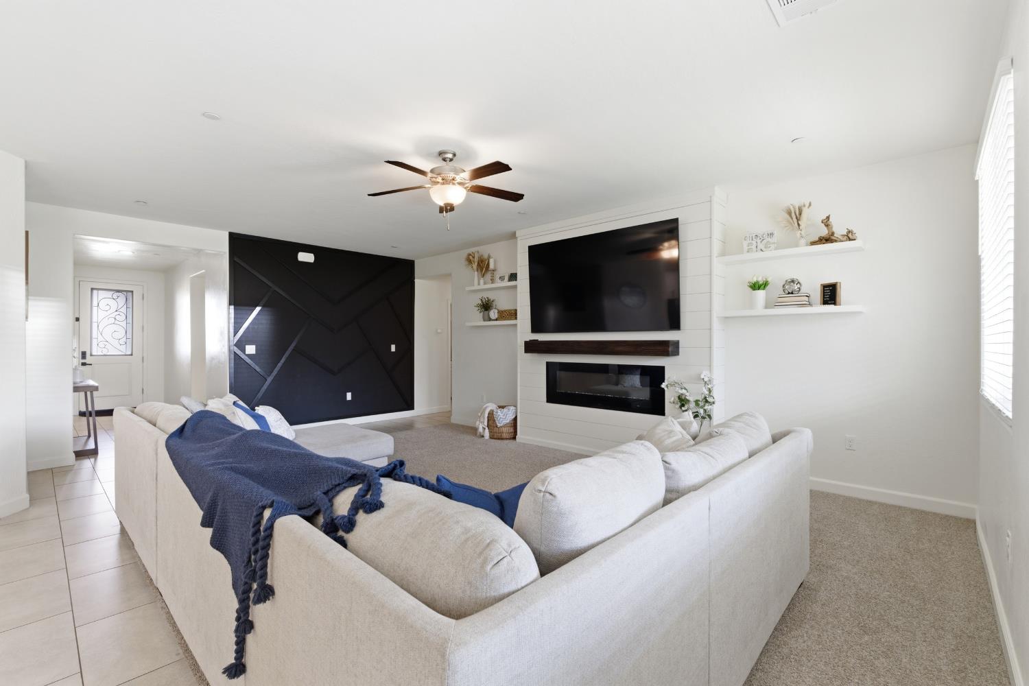 247 Rebel Street Reedley, CA 93654 - Photo 8 of 45