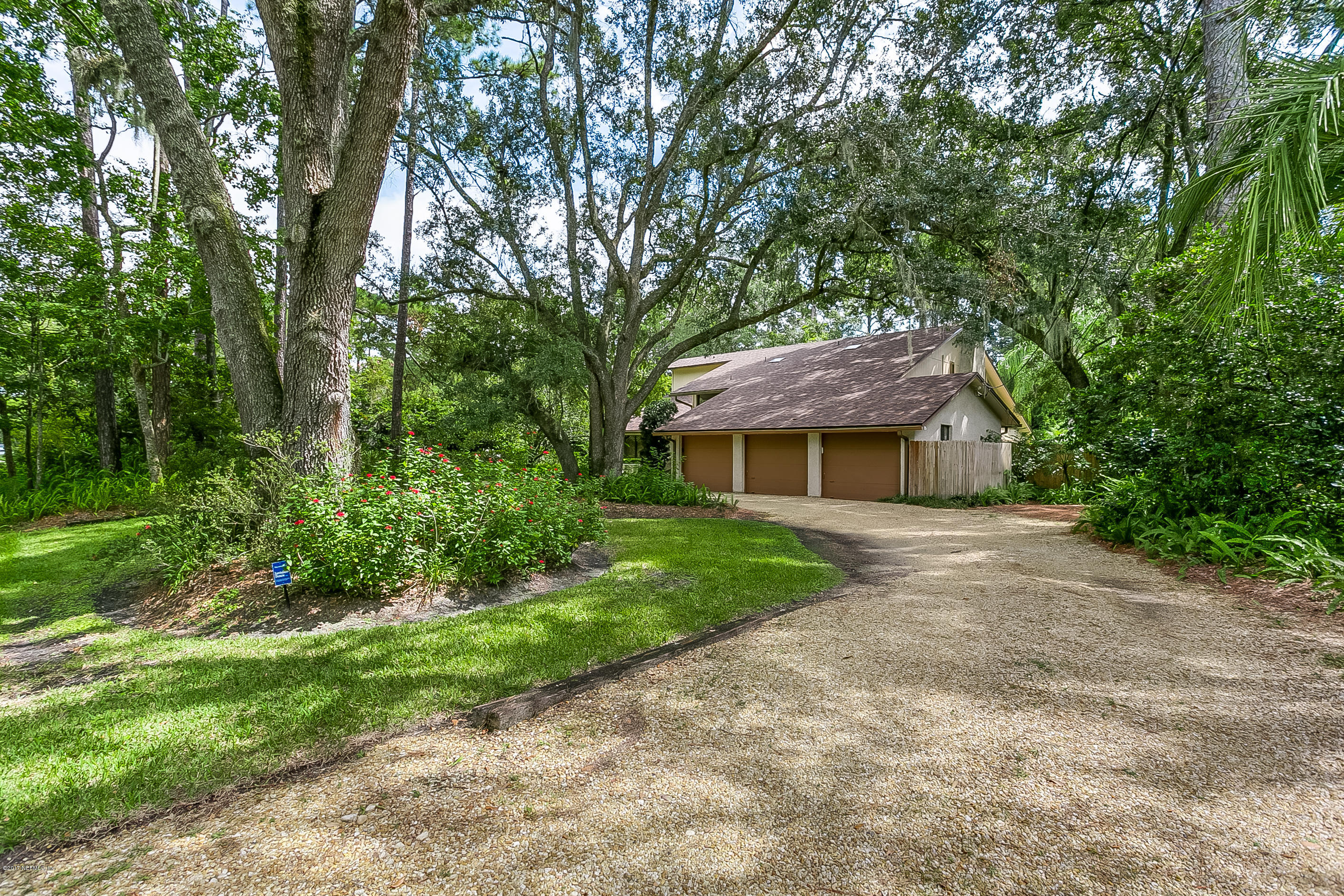 10945 Scott Mill Road Jacksonville, FL 32223 - Photo 35 of 35 Front - Circular Driveway