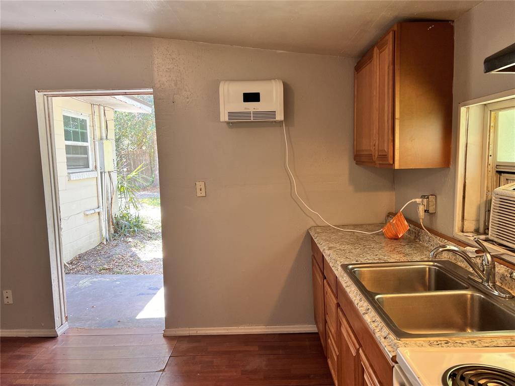 420 Rock Pit Road Titusville, FL 32796 - Photo 4 of 14