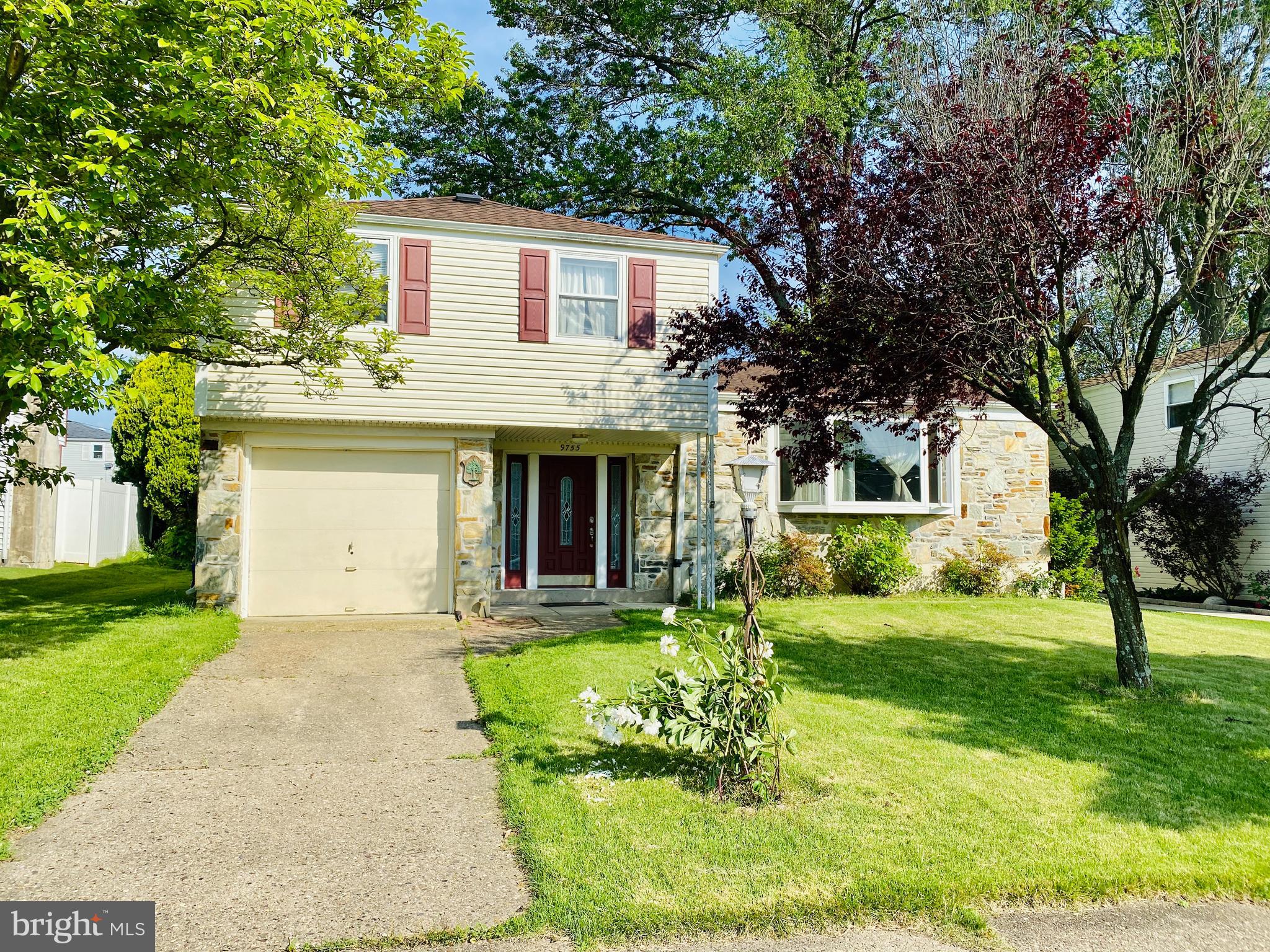 9755 Glenhope Road Philadelphia, PA 19115 - Photo 2 of 88 Gallery Image 2