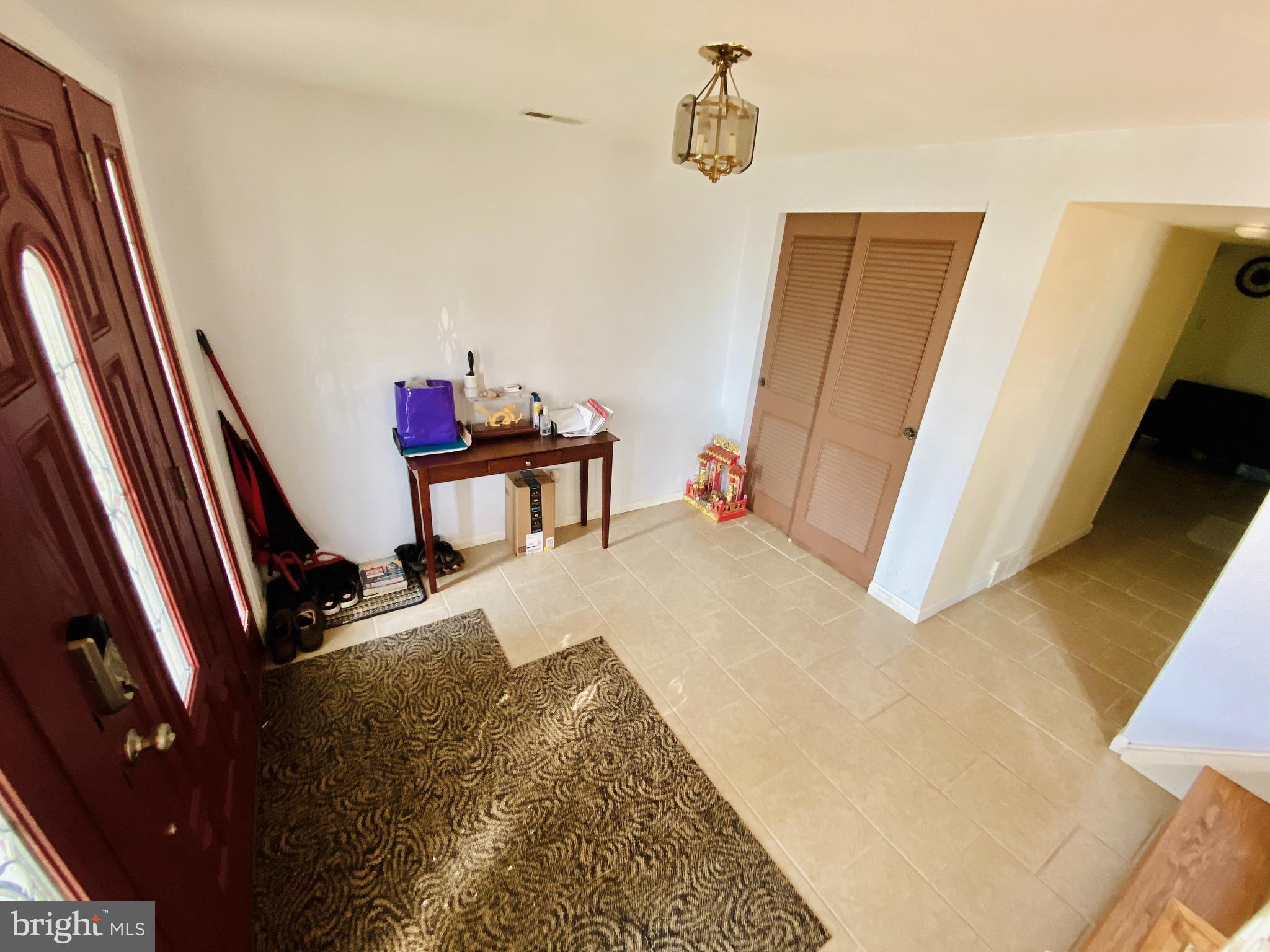 9755 Glenhope Road Philadelphia, PA 19115 - Photo 5 of 88 Gallery Image 5