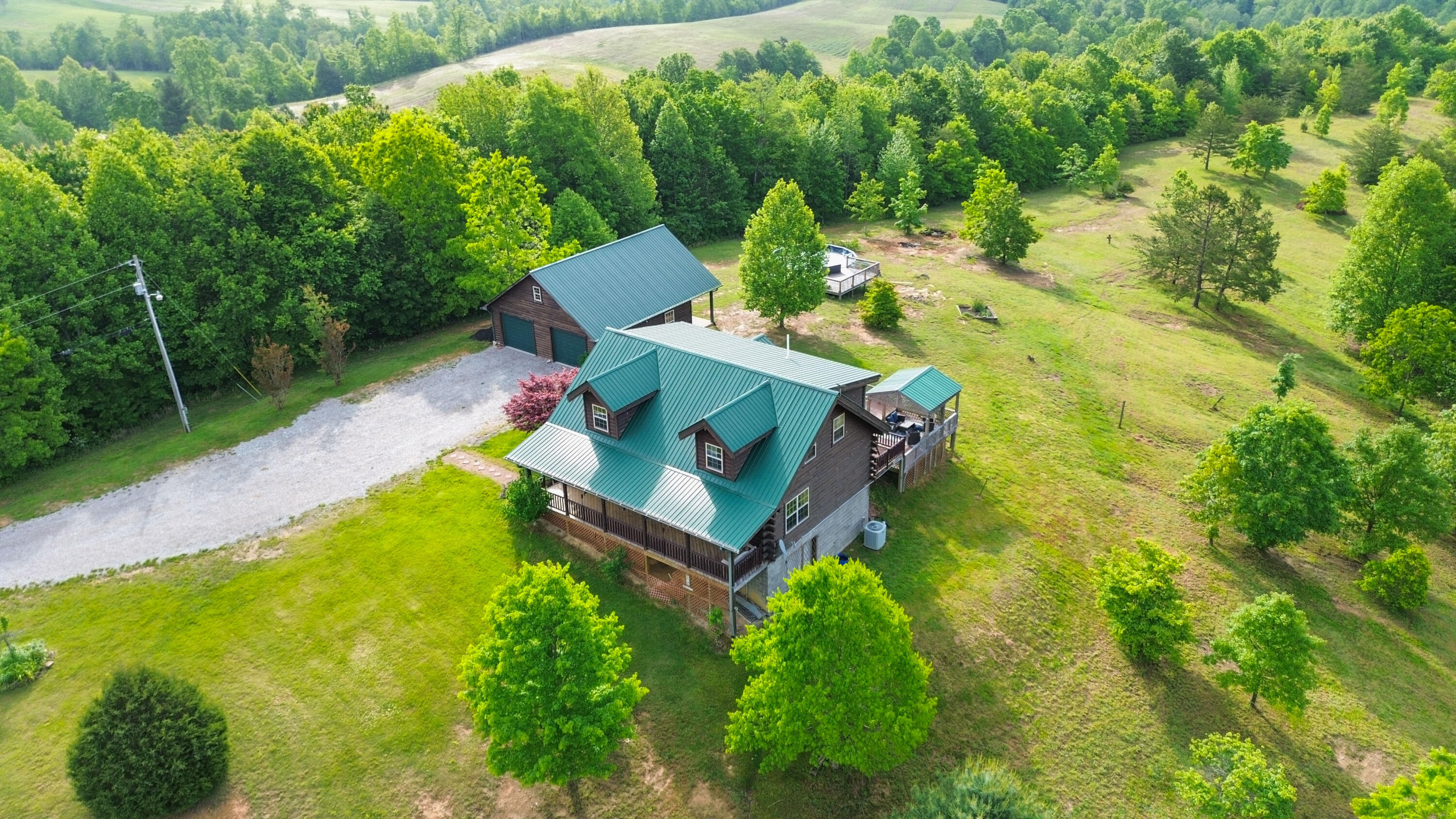 180 Scenic Rdg Road Pine Knot, KY 42635 - Photo 2 of 73 005