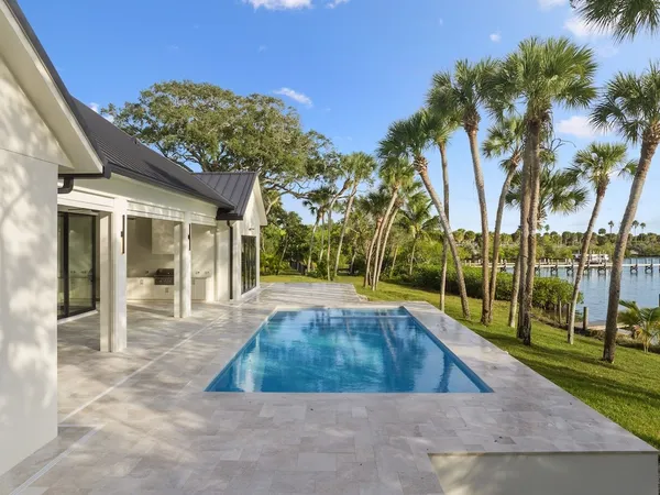$3,750,000 | 8680 Shore Lane, Vero Beach, FL 32967