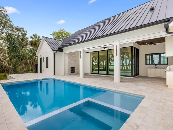$3,750,000 | 8680 Shore Lane, Vero Beach, FL 32967