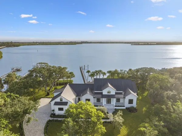 $3,750,000 | 8680 Shore Lane, Vero Beach, FL 32967