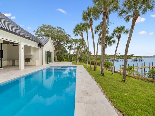 $3,750,000 | 8680 Shore Lane, Vero Beach, FL 32967
