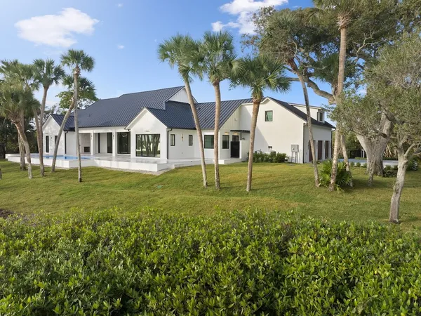 $3,750,000 | 8680 Shore Lane, Vero Beach, FL 32967