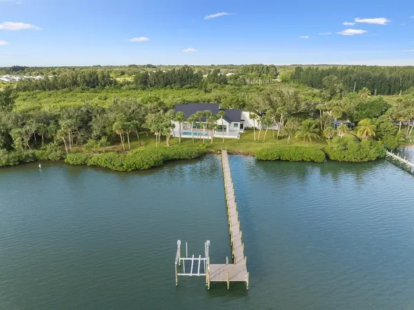 $3,750,000 | 8680 Shore Lane, Vero Beach, FL 32967