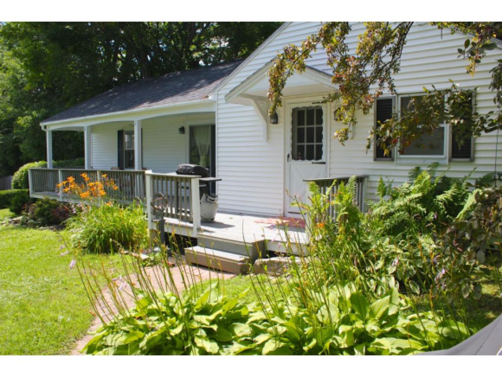 33-7 Endicott Street, Unit 3 Wolfeboro, NH 03894 - Photo 1 of 30