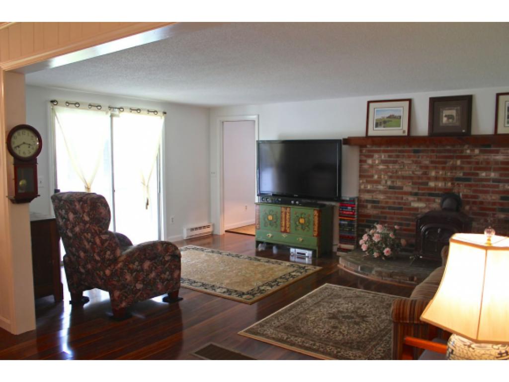 33-7 Endicott Street, Unit 3 Wolfeboro, NH 03894 - Photo 12 of 30