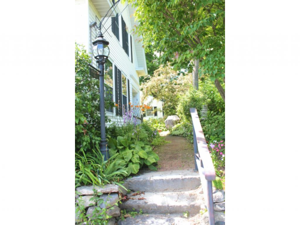 33-7 Endicott Street, Unit 3 Wolfeboro, NH 03894 - Photo 23 of 30