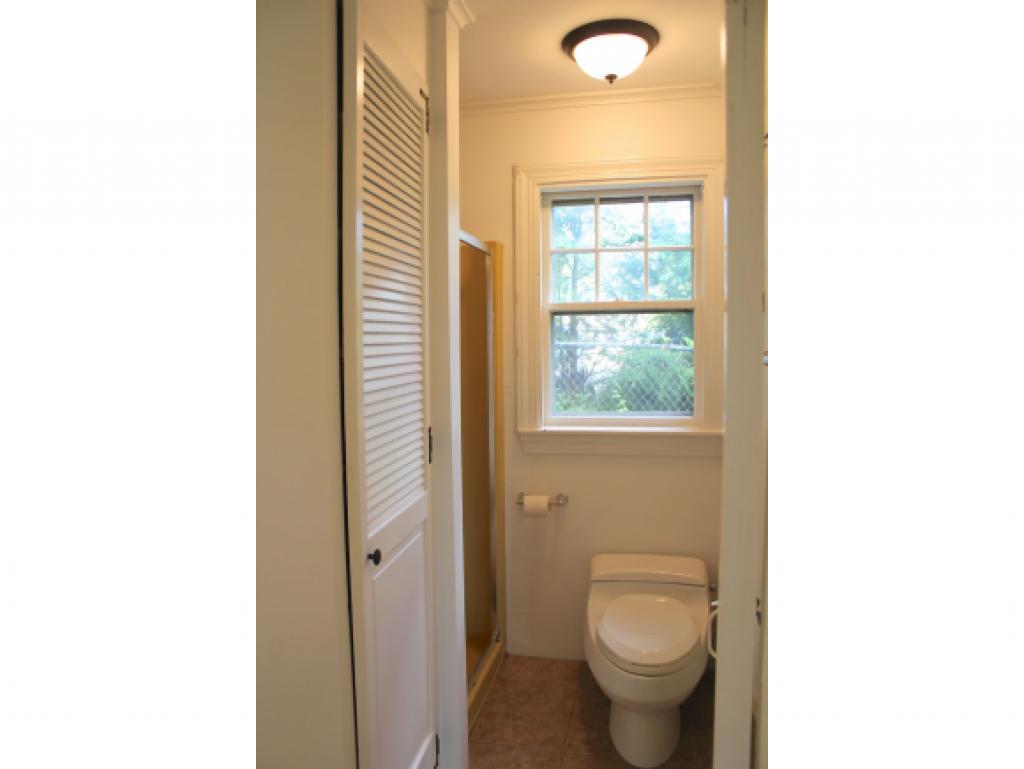 33-7 Endicott Street, Unit 3 Wolfeboro, NH 03894 - Photo 9 of 30