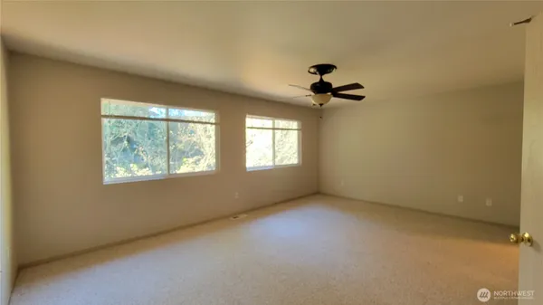 $2,900 | 5632 137th Place Southeast, Everett, WA 98208