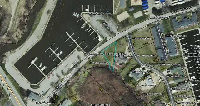 $45,000 | 924 Eagle Point Drive, St. Joseph, MI 49085