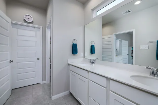 $2,300 | 10002 Waving Grain Lane, Houston, TX 77080