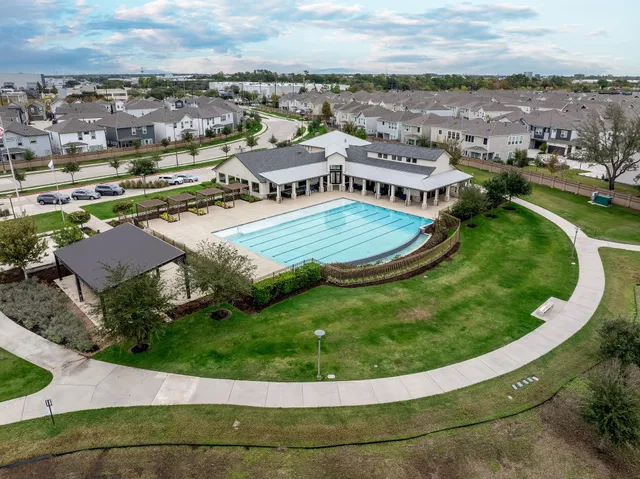 $2,300 | 10002 Waving Grain Lane, Houston, TX 77080