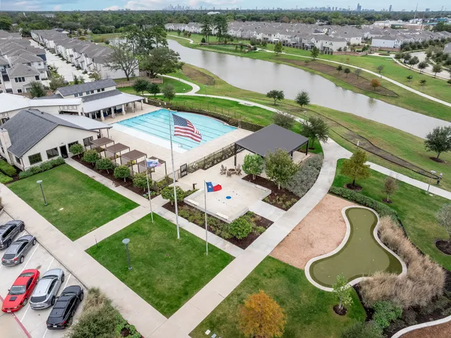 $2,300 | 10002 Waving Grain Lane, Houston, TX 77080