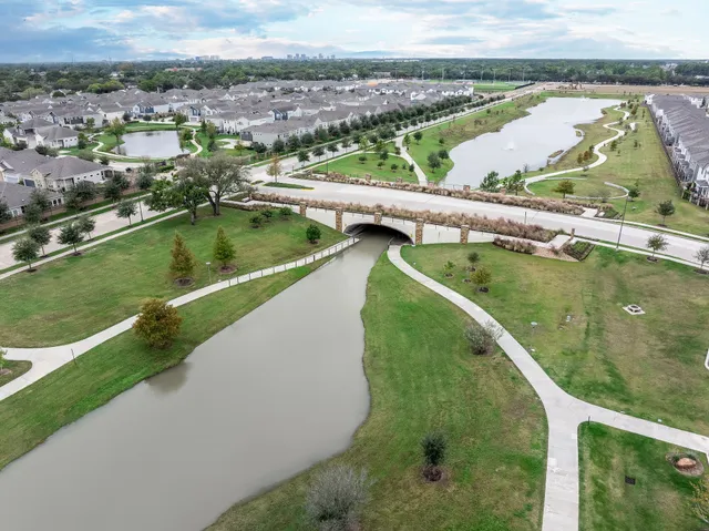 $2,300 | 10002 Waving Grain Lane, Houston, TX 77080