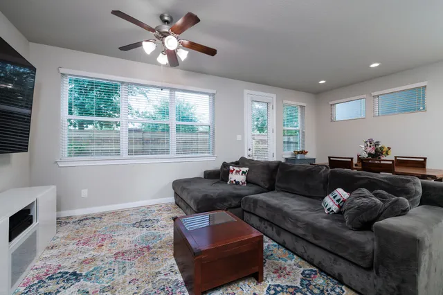 $2,300 | 10002 Waving Grain Lane, Houston, TX 77080