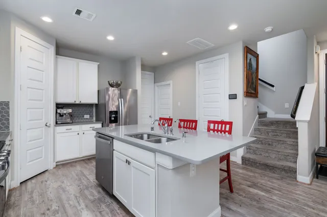 $2,300 | 10002 Waving Grain Lane, Houston, TX 77080