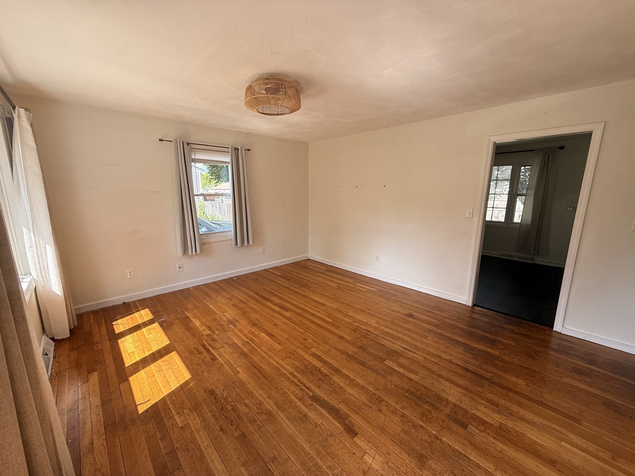 59 Poplar Road New Bedford, MA 02745 - Photo 3 of 17 Gallery Image 3