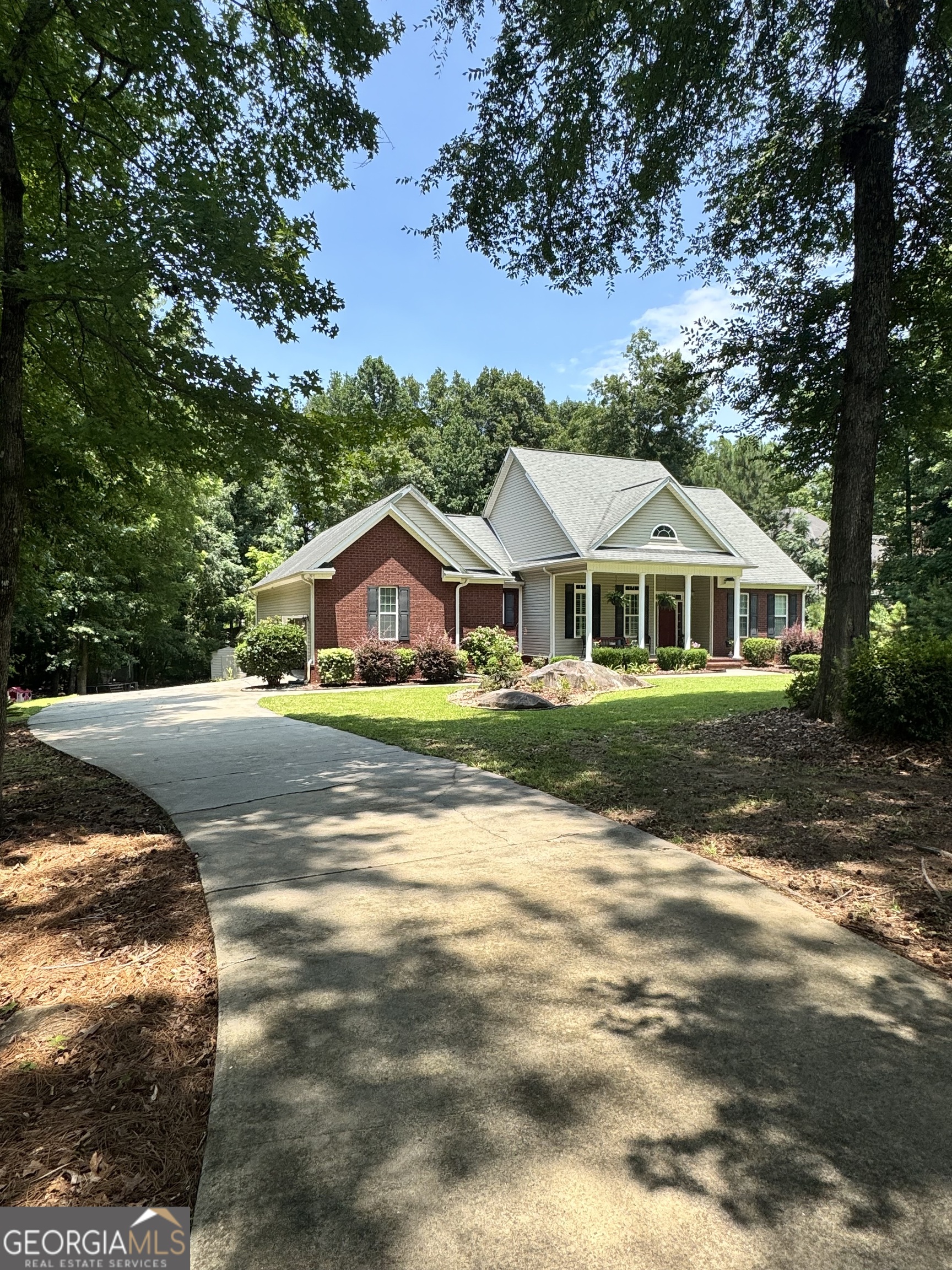 114 Overland Way Gray, GA 31032 - Photo 2 of 29