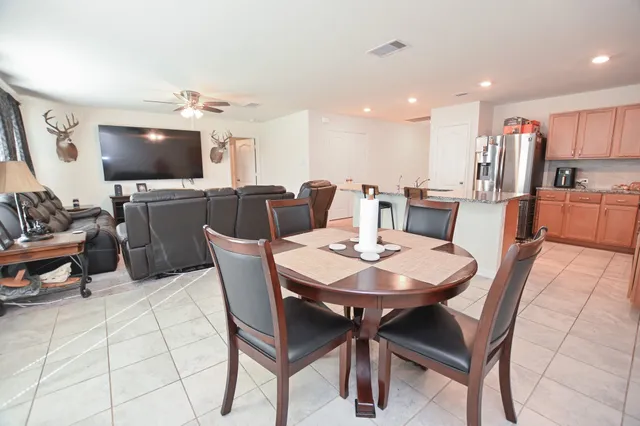 $300,000 | 5920 Bluebonnet Lane, Rosenberg, TX 77469