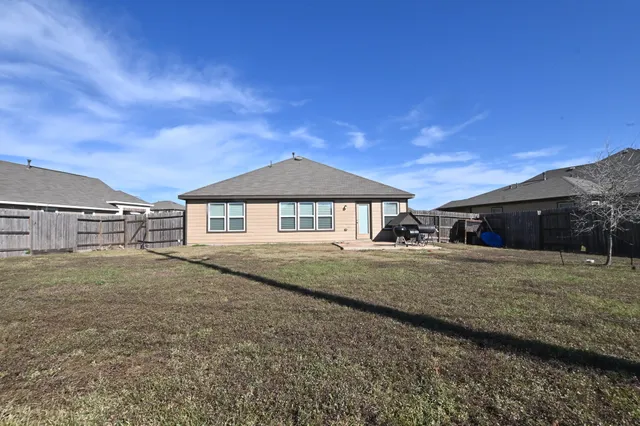 $300,000 | 5920 Bluebonnet Lane, Rosenberg, TX 77469