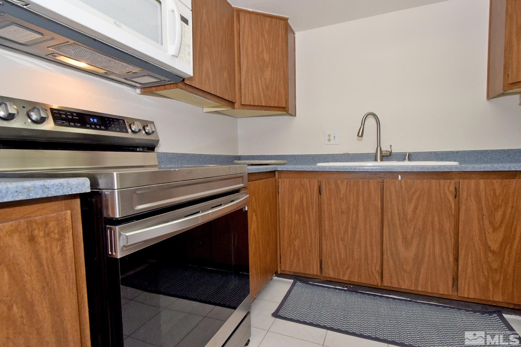 11 Vista Rafael Parkway Reno, NV 89503 - Photo 5 of 25 Photo 5
