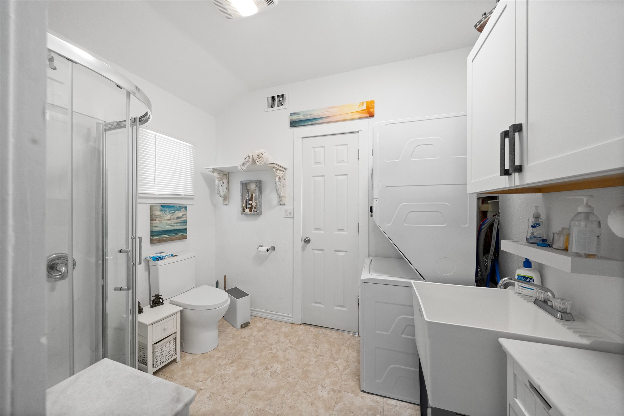 3130 Fm-2031 Matagorda, TX 77457 - Photo 17 of 25 a bathroom with a sink toilet and shower