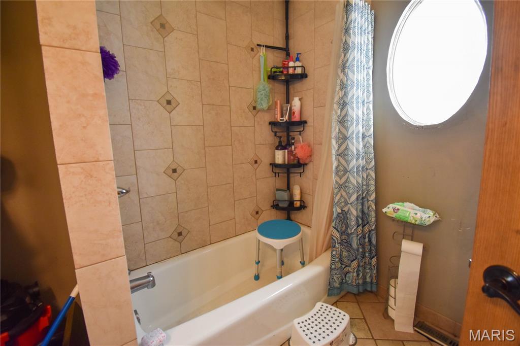 500 West 1st S Street Mount Olive, IL 62069 - Photo 12 of 26