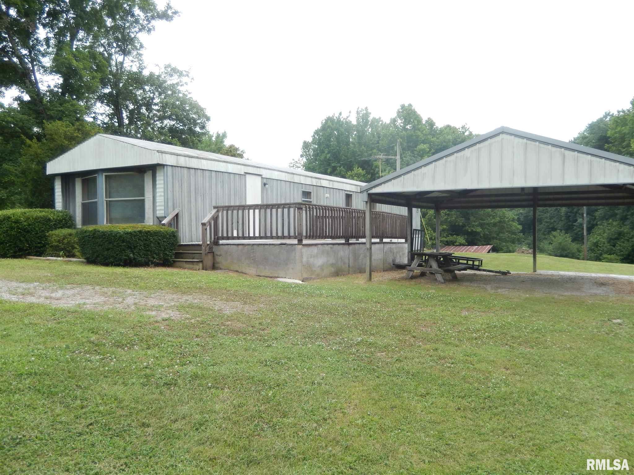 6815 Lick Creek Road Buncombe, IL 62912 - Photo 5 of 15