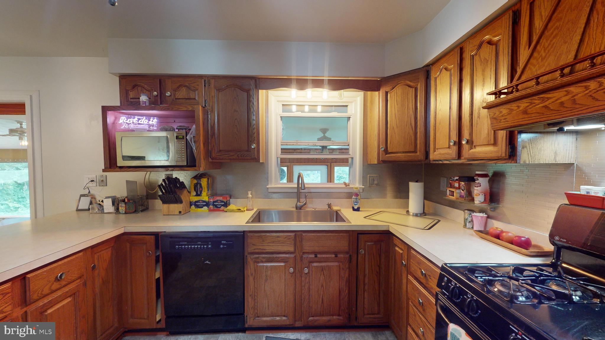 9440 Dyson Road Brandywine, MD 20613 - Photo 8 of 54