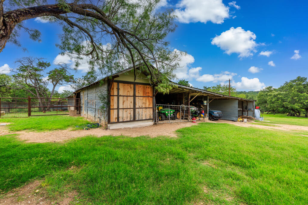4995 Ranch Road Doss, TX 78618 - Photo 37 of 46 Gallery Image 37