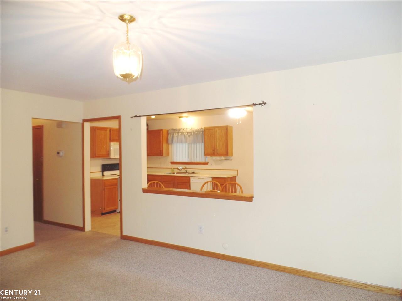 27051 Kelly Road Roseville, MI 48066 - Photo 11 of 21