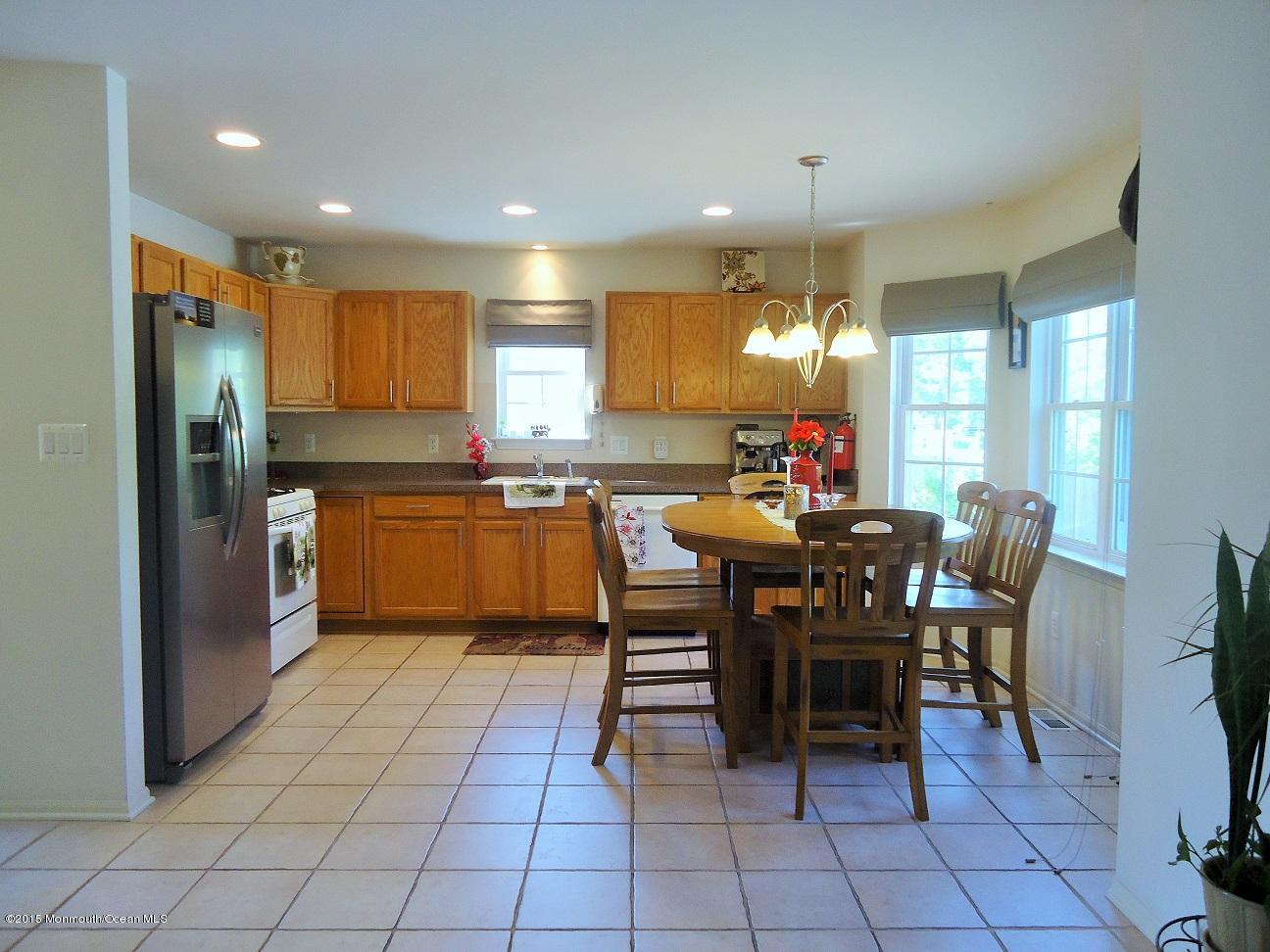 253 Leeward Road Manahawkin, NJ 08050 - Photo 12 of 29 Kitchen