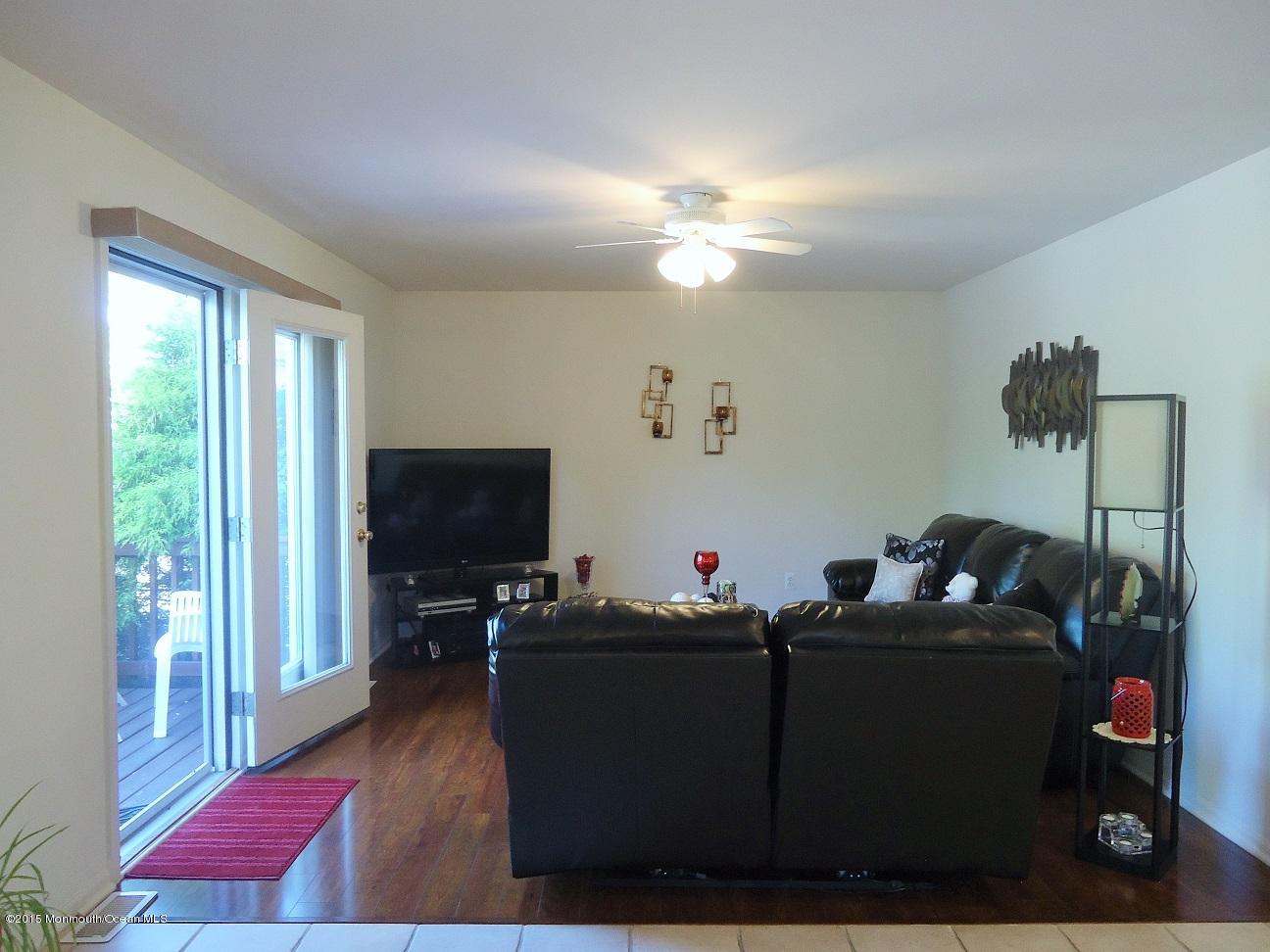253 Leeward Road Manahawkin, NJ 08050 - Photo 15 of 29 Family Room