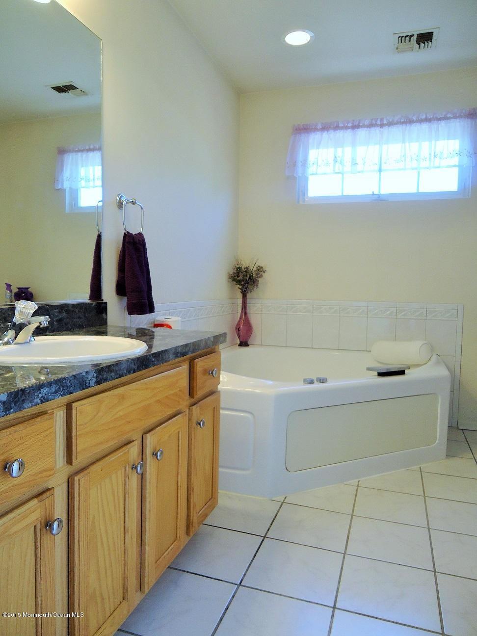 253 Leeward Road Manahawkin, NJ 08050 - Photo 19 of 29 Master Bathroom
