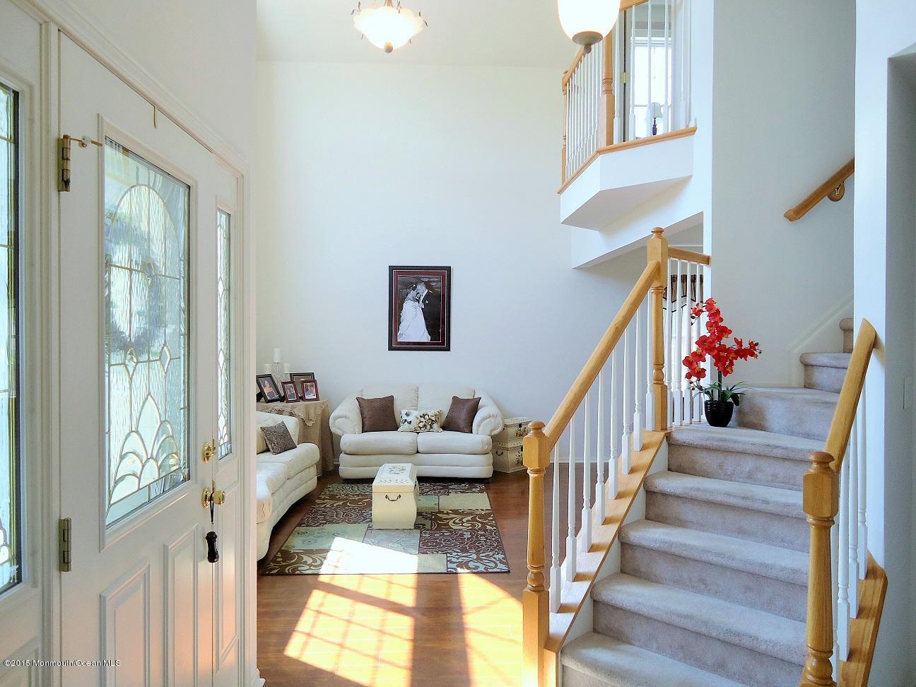 253 Leeward Road Manahawkin, NJ 08050 - Photo 4 of 29 Foyer