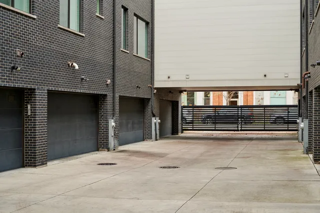 $1,395,000 | 1305 West Diversey Parkway, Unit 2, Chicago, IL 60614