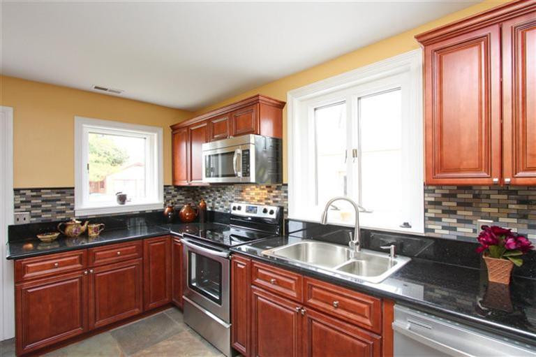 25 Edgewood Road Fort Mitchell, KY 41017 - Photo 2 of 28 Gallery Image 2