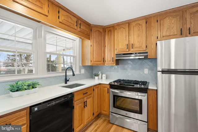 $630,000 | 4217 Alcott Street, Alexandria, VA 22309